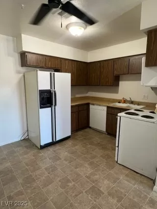 More Details about MLS # 2721501 : 519 FIR STREET H