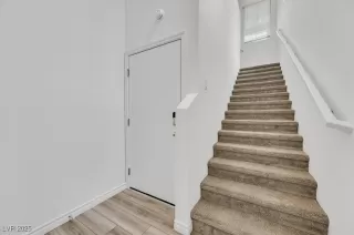 Photo #3: 2721502 Listing 