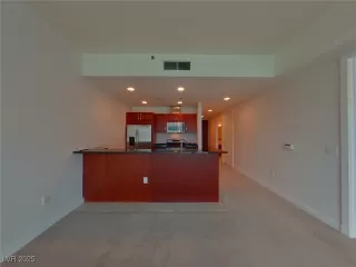 Photo #5: 2721513 Listing 