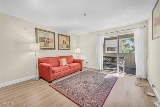 Photo #2: 2721515 Listing 