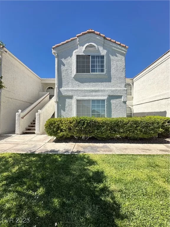 MLS: 2721517 Condo For Sale