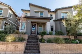 Photo #1: 2721523 Listing 