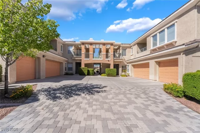 MLS: 2721540 Condo For Sale