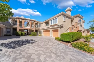 Photo #1: 2721540 Listing 