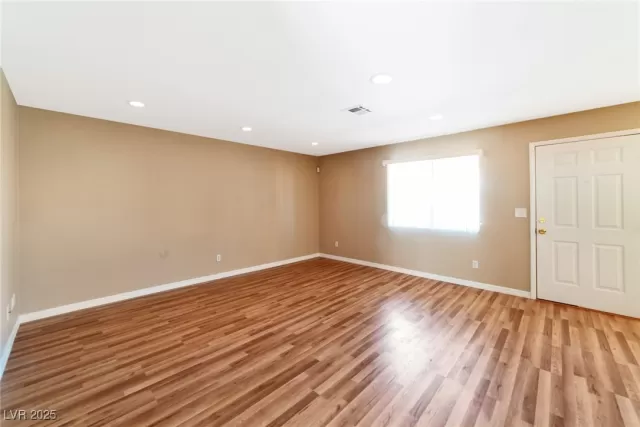 MLS: 2721544 Condo For Sale