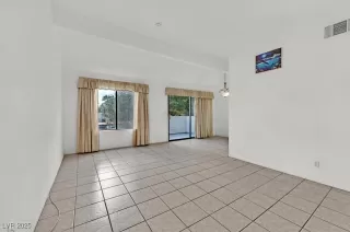 Photo #1: 2721569 Listing 