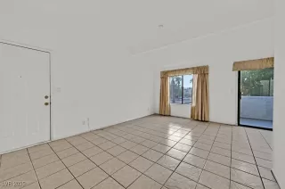 Photo #2: 2721569 Listing 