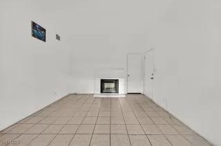 Photo #4: 2721569 Listing 