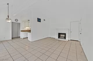 Photo #5: 2721569 Listing 