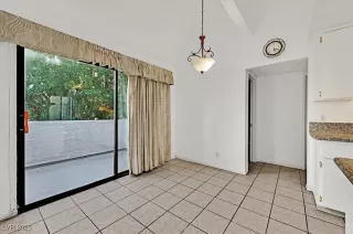 Photo #6: 2721569 Listing 