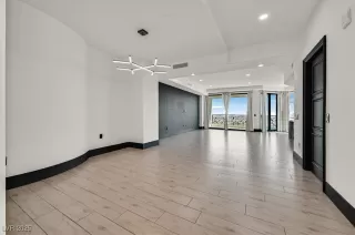 Photo #2: 2721601 Listing 