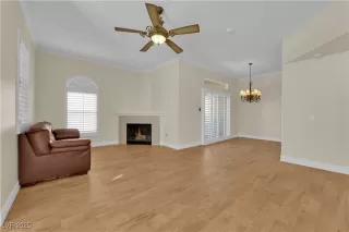 Photo #2: 2721615 Listing 