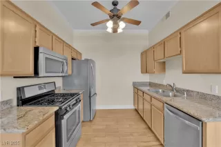 Photo #5: 2721615 Listing 