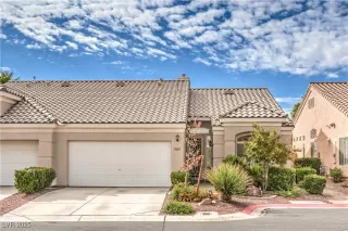 Photo #4: 2721617 Listing