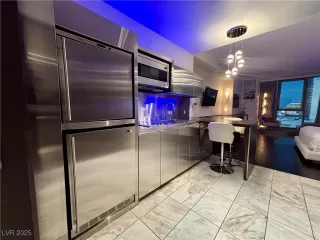 Photo #1: 2721620 Listing 