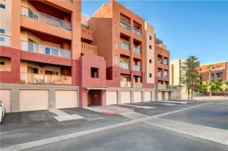 Photo #1: 2721637 Listing 