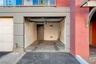 Photo #4: 2721637 Listing 