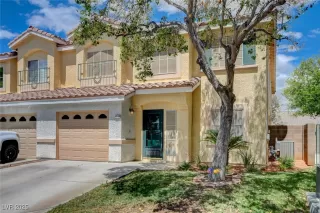 Photo #2: 2721645 Listing 