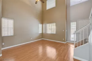 Photo #5: 2721645 Listing 