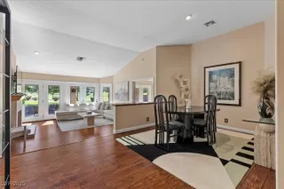 Photo #6: 2721646 Listing 