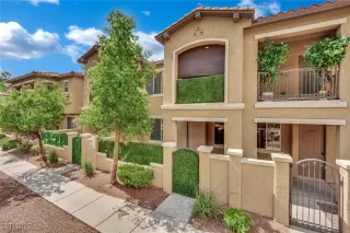 Photo #1: 2721651 Listing 