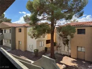 Photo #1: 2721694 Listing 