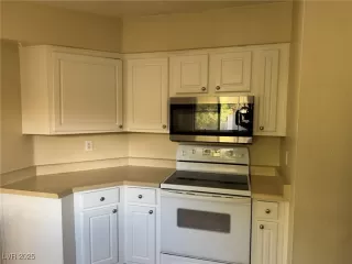 Photo #6: 2721694 Listing 