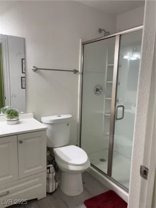 Photo #5: 2721711 Listing 