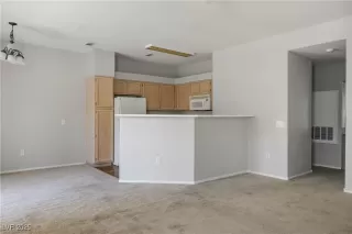 Photo #4: 2721727 Listing 