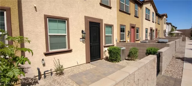 MLS: 2721732 Condo For Sale