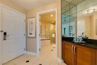 Photo #1: 2721743 Listing 