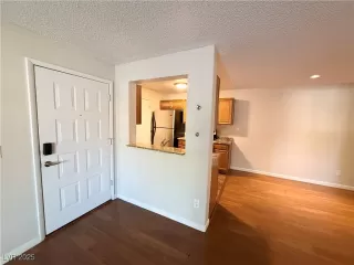 Photo #3: 2721747 Listing 