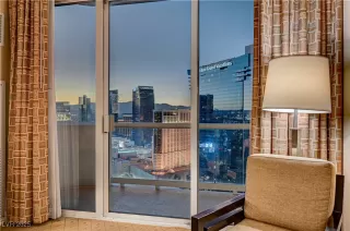 Photo #2: 2721748 Listing 