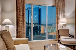 Photo #3: 2721748 Listing 