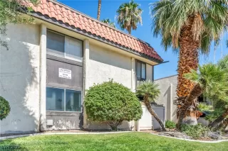 Photo #1: 2721760 Listing 