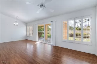 Photo #4: 2721762 Listing