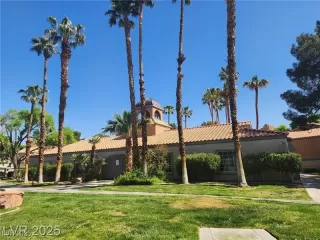 Photo #2: 2721764 Listing