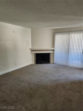 Photo #5: 2721764 Listing