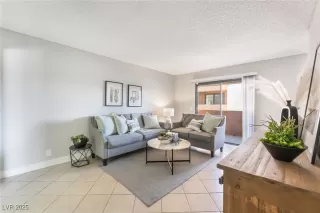 Photo #4: 2721768 Listing 