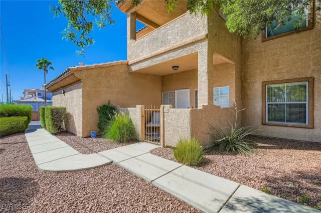 MLS: 2721775 Condo For Sale