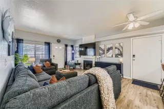 Photo #5: 2721775 Listing