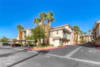 Photo #2: 2721778 Listing 