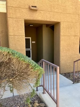 More Details about MLS # 2721780 : 8070 WEST RUSSELL ROAD 1005