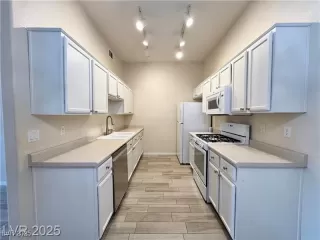 Photo #5: 2721798 Listing 