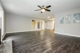 Photo #3: 2721810 Listing 