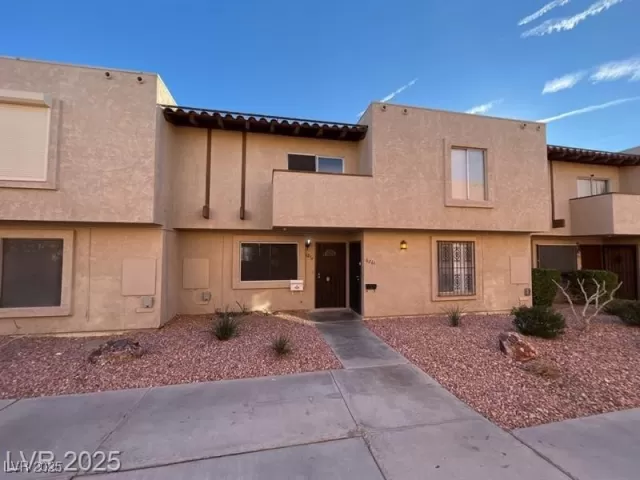 MLS: 2721845 Condo For Sale