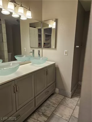 Photo #5: 2721845 Listing 