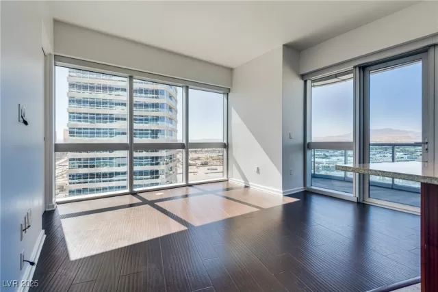 MLS: 2721858 Condo For Sale