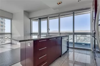 Photo #6: 2721858 Listing 