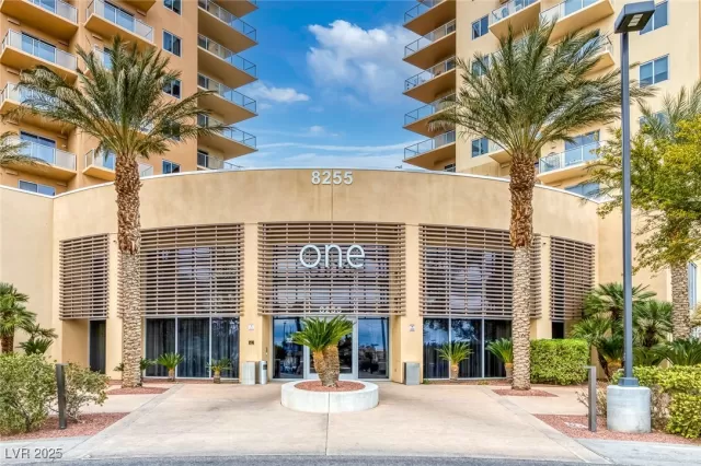 MLS: 2721869 Condo For Sale